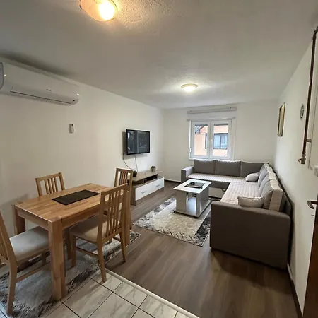 Apartment Elida *